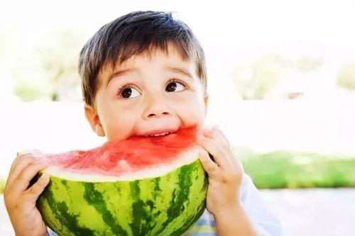 娱乐吃瓜酱弟弟吃剩饭